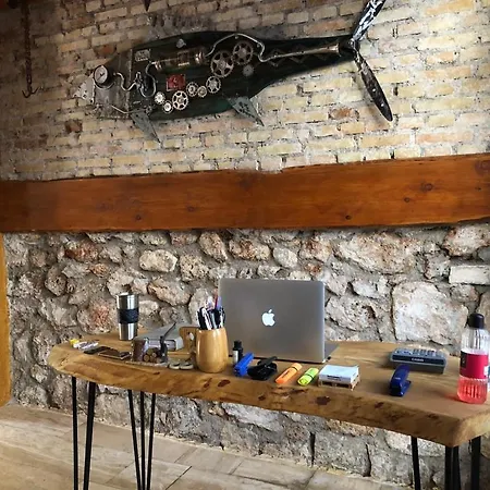 Merkez Kaleici Muhtesem Harika Balkonlu Διαμέρισμα