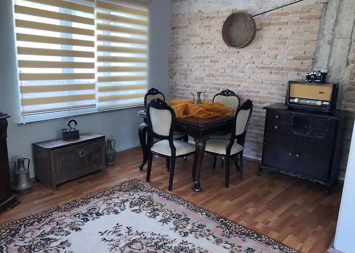 Merkez Kaleici Muhtesem Harika Balkonlu Apartman Antalya