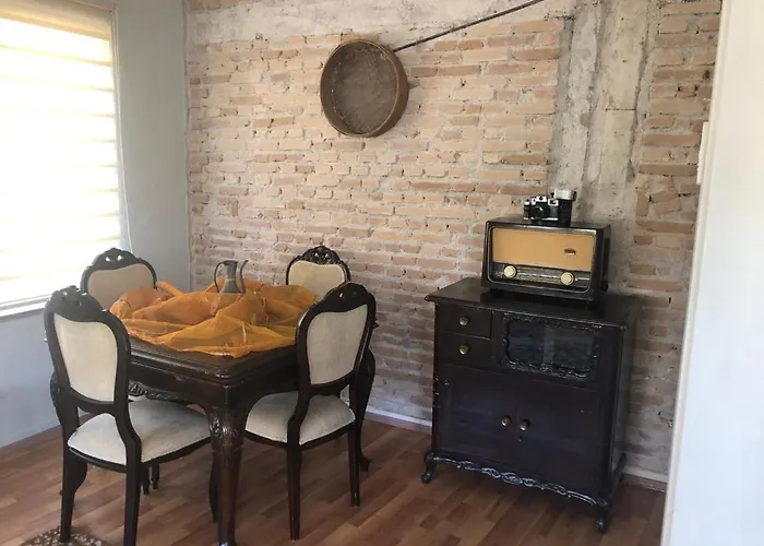 Merkez Kaleıçı Muhteşem Harıka Balkonlu Daire *